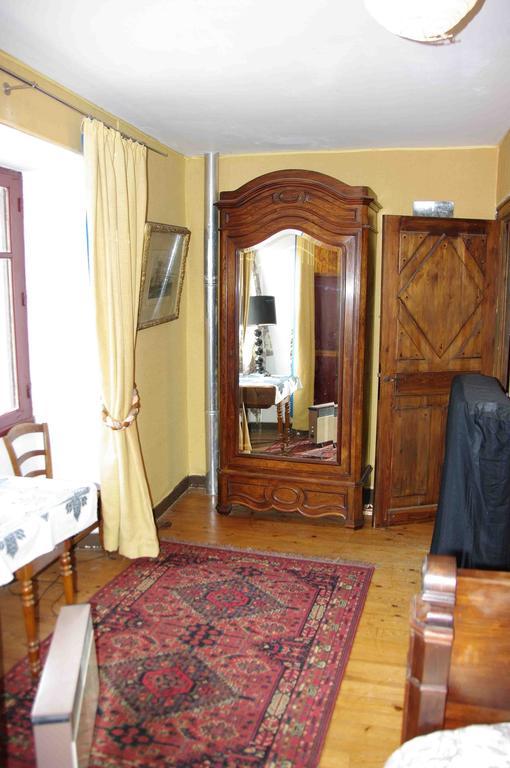 Chateau De Vermette Otel La Chapelle-Gaudin Oda fotoğraf